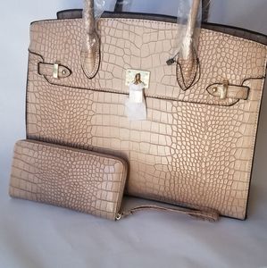 NWOT! Gorgeous Nude Handbag & Wallet!!